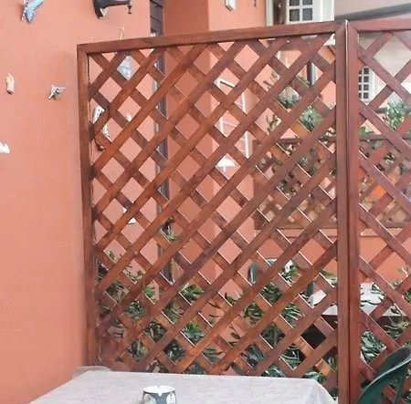 Venere ゲストハウス カステルモーラ